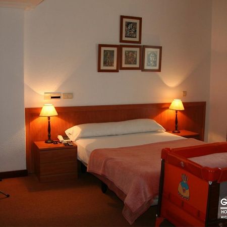 ויגו Hostal Gran Via מראה חיצוני תמונה