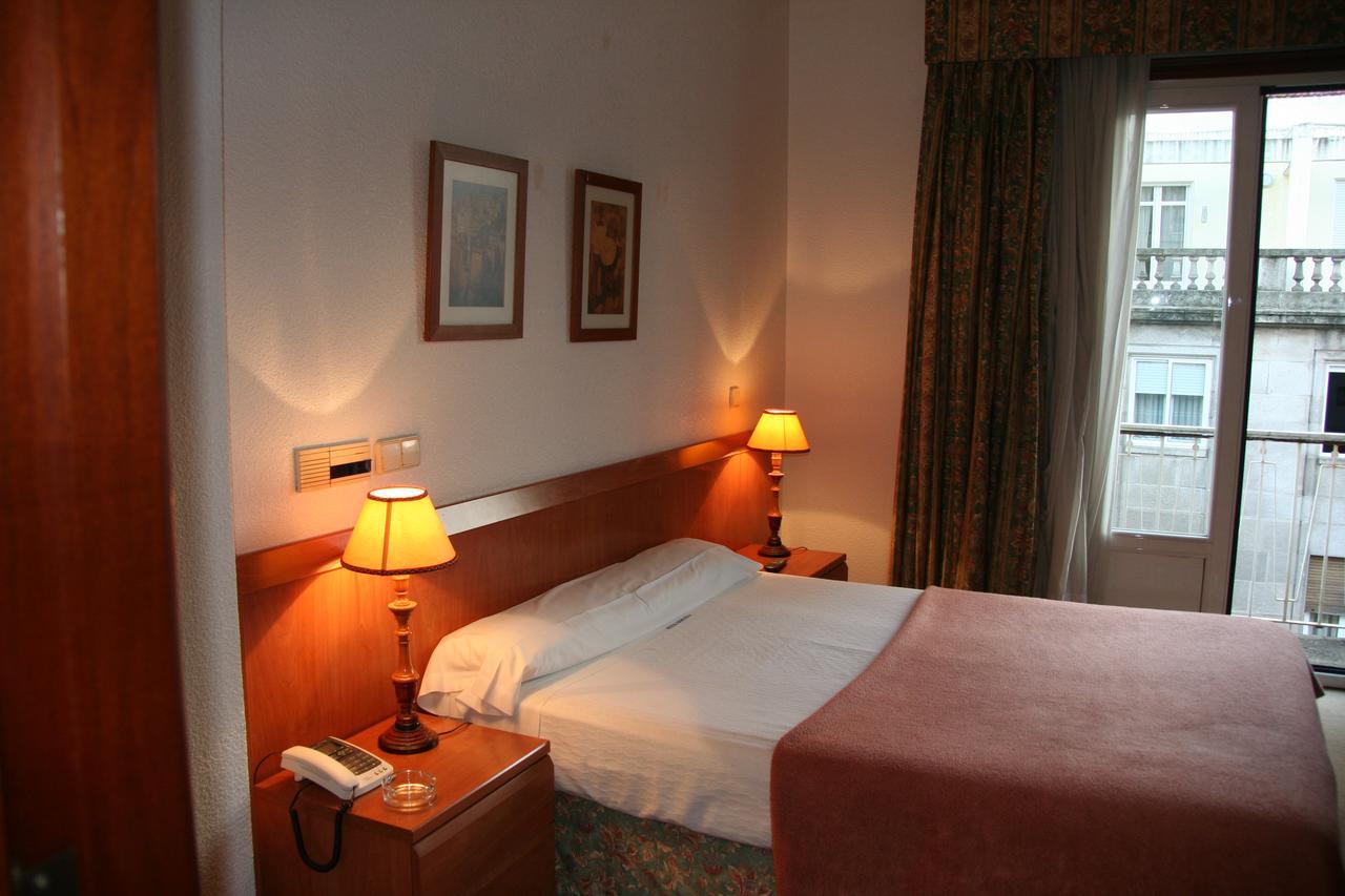 ויגו Hostal Gran Via מראה חיצוני תמונה