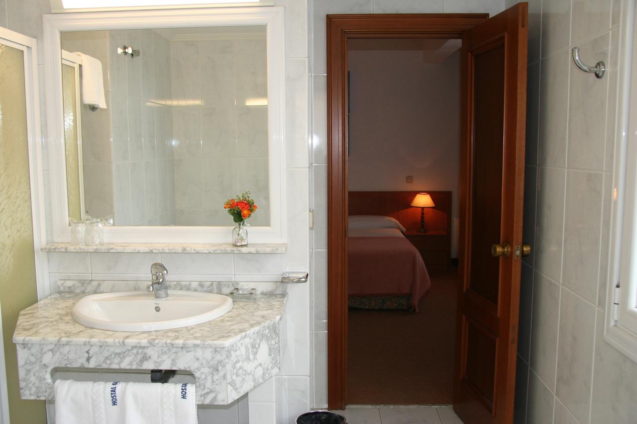 ויגו Hostal Gran Via מראה חיצוני תמונה